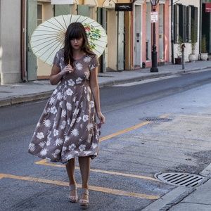 Apart - Button Up Flowy Dress - Tan/White
